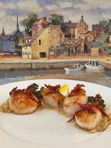 Sauteed Scallops with Leek Fondue and Pancetta